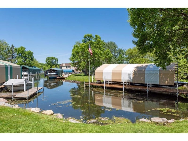 3800 Sunset Dr, Spring Park, MN 55384