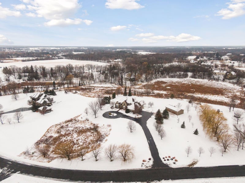 2885 Becker Rd, Maple Plain, MN 55359