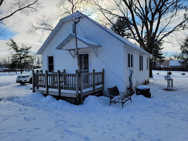 126 W 6th St, Cochrane, WI 54622