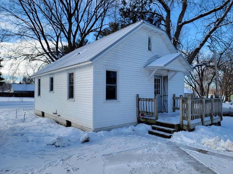 126 W 6th St, Cochrane, WI 54622