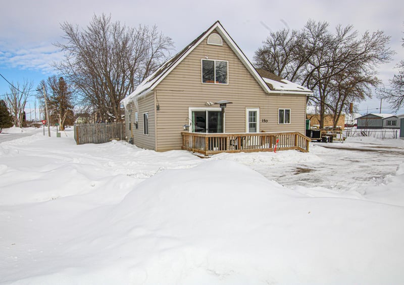 150 W Church Ave, Nelson, MN 56355