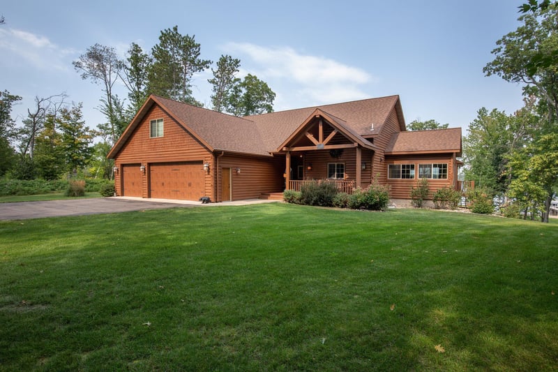 10073 N Long Lake Rd, Brainerd, MN 56401