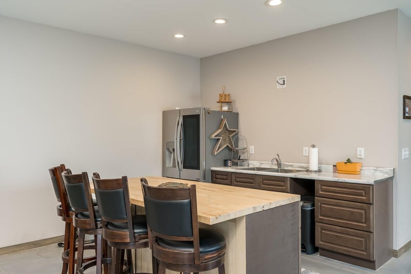 22359 Lake View Rd, Madison Lake, MN 56063