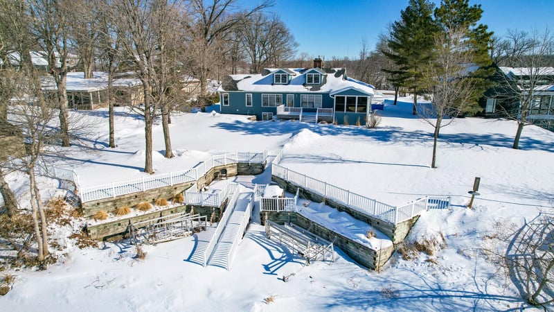 1718 E Shore Dr, Detroit Lakes, MN 56501
