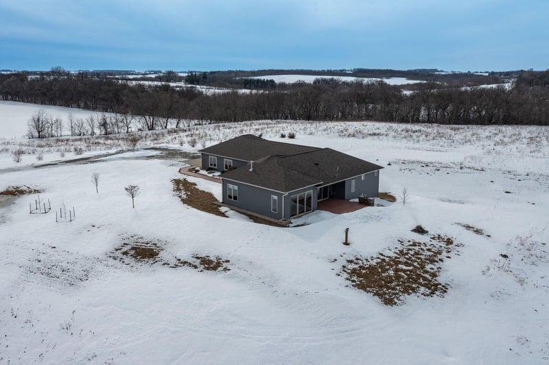 55589 270th Ave, Pine Island, MN 55963