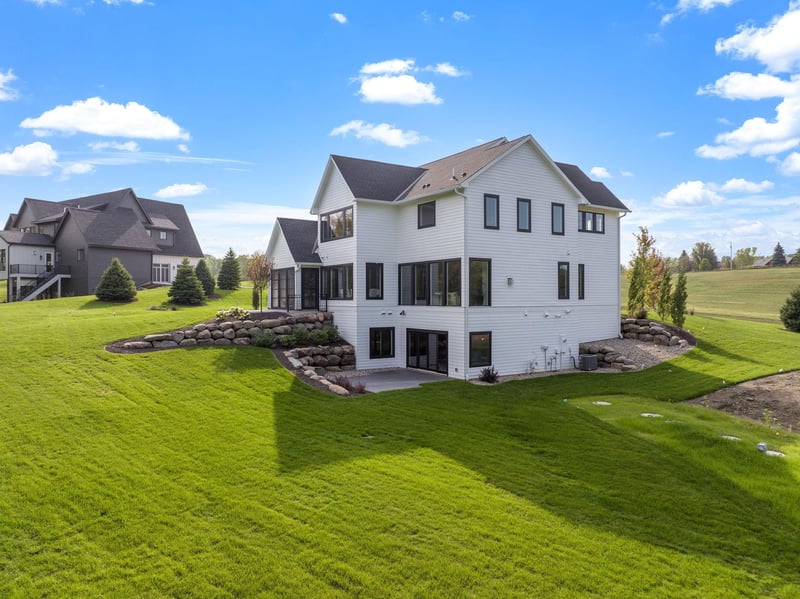 7964 207th St E, Prior Lake, MN 55372