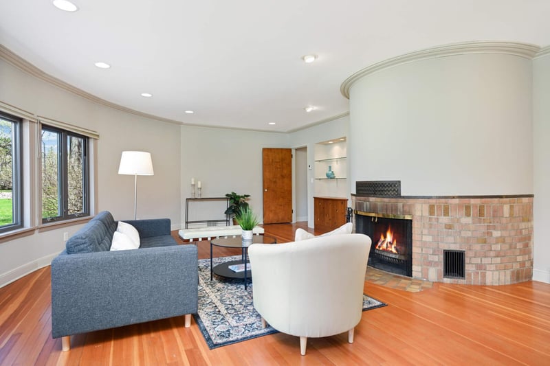 1856 Asbury St, Falcon Heights, MN 55113