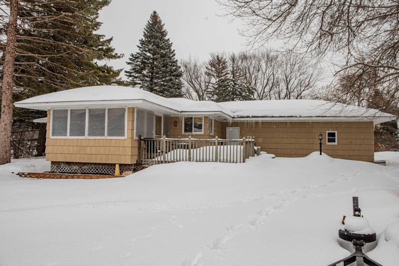 35 Hackberry Hill, Orono, MN 55356