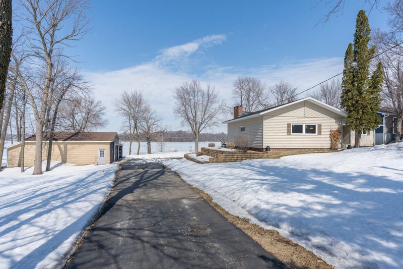 7821 Guthrie Way, Morristown, MN 55052