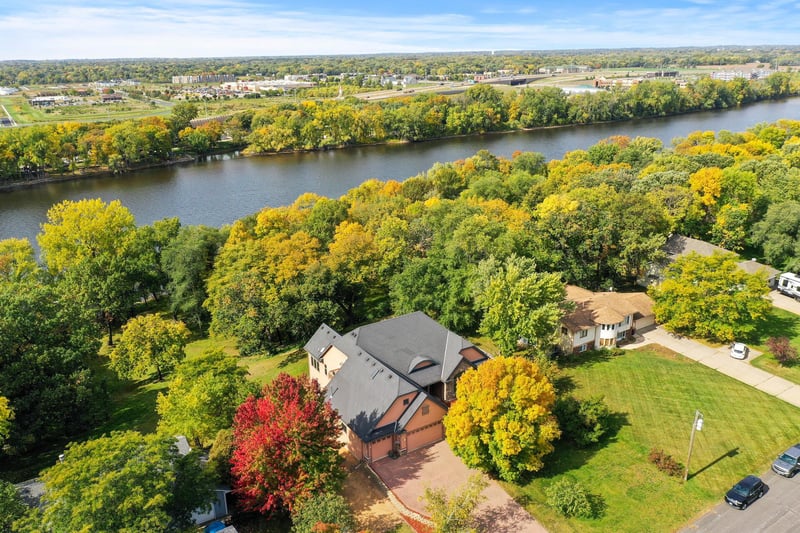16762 Yale St NW, Elk River, MN 55330