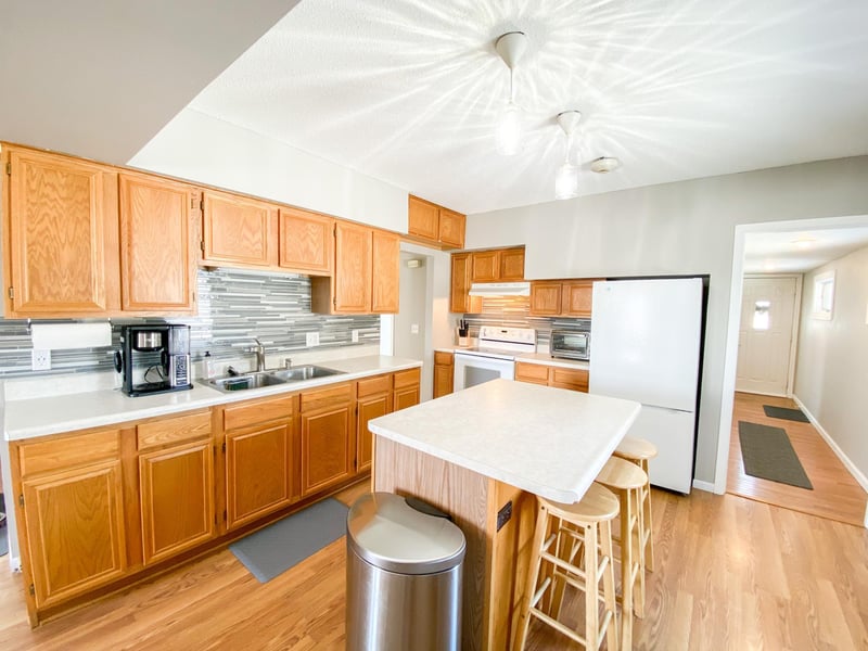 1021 Lafayette Ave, Lafayette, MN 56054