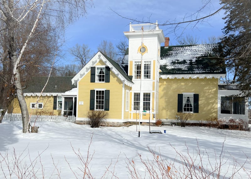 343 Basil St, Taylors Falls, MN 55084