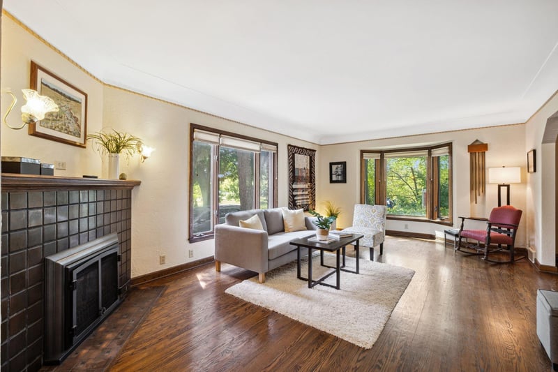 1384 E Como Blvd, Saint Paul, MN 55117