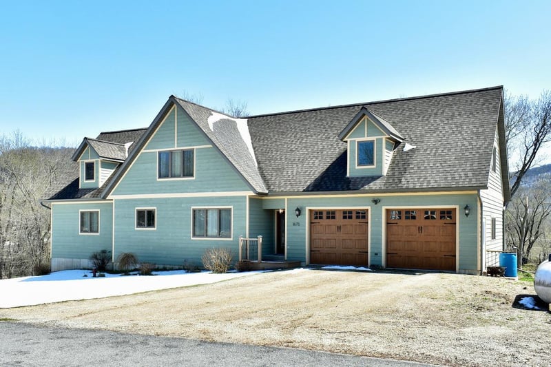 1675 N Hillview Dr, Buffalo City, WI 54622