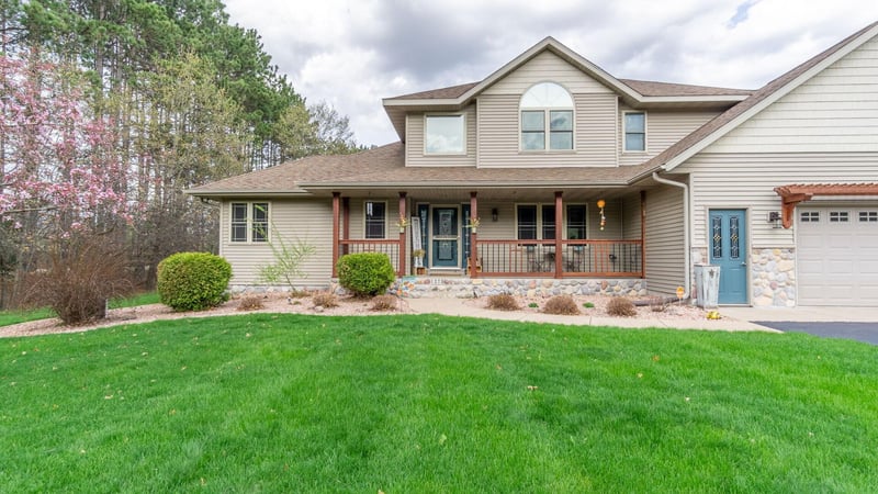 1275 Thistle Ln, Eau Claire, WI 54703