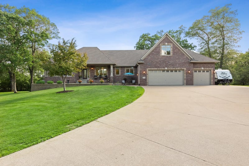 13800 Shenandoah St NE, Ham Lake, MN 55304