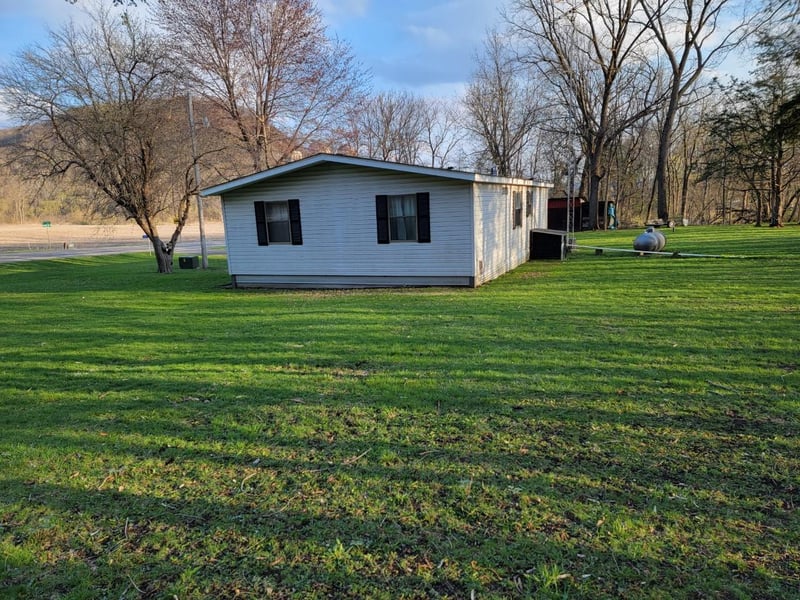 S2315 County Rd N, Cochrane, WI 54622