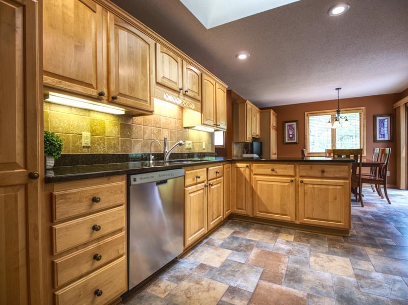 5623 Perth Dr, Eau Claire, WI 54703