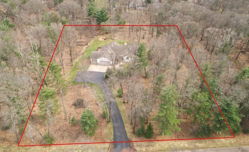 5623 Perth Dr, Eau Claire, WI 54703