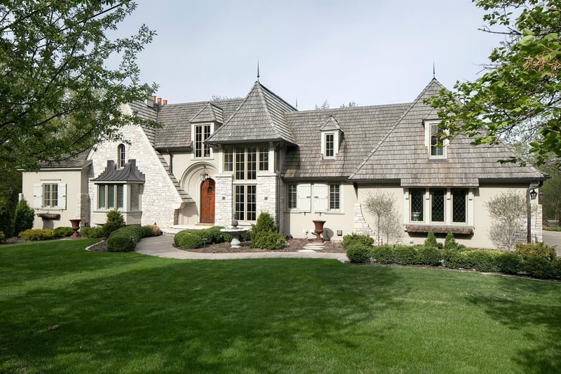 525 Harrington Rd, Wayzata, MN 55391