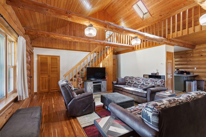 62697 Dahlstrom Rd, Ashland, WI 54806