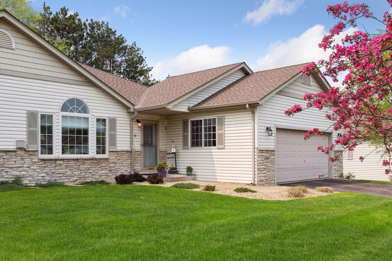 5407 Provence Ln, White Bear Twp, MN 55127