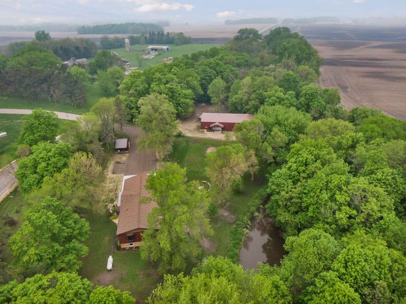 39747 191st Ave, Le Center, MN 56057