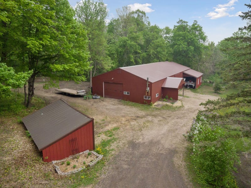 39747 191st Ave, Le Center, MN 56057