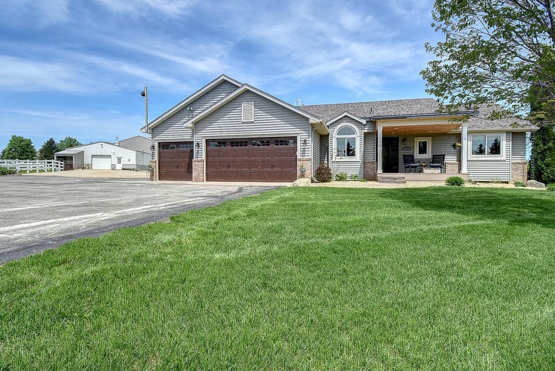 7900 E 250th St, Elko New Market, MN 55020