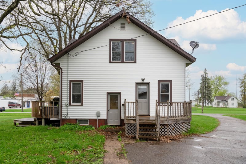 56 1st St S, Flensburg, MN 56328