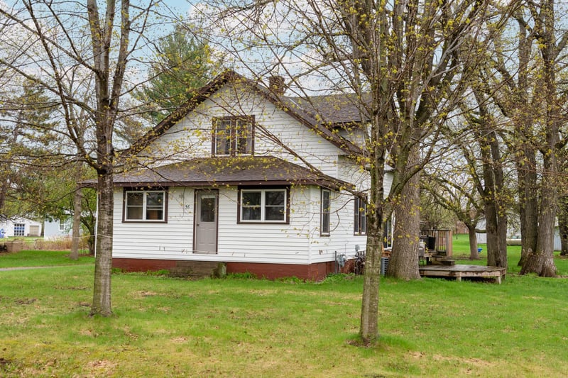 56 1st St S, Flensburg, MN 56328