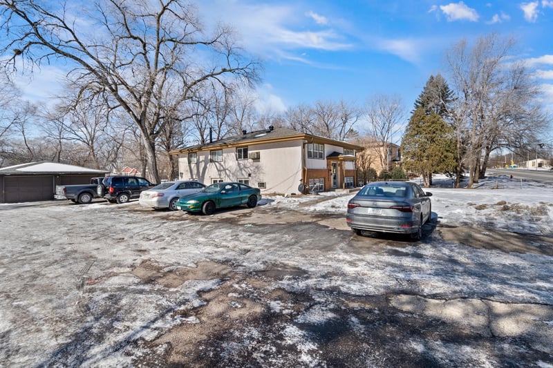 9110 Nicollet Ave S, Bloomington, MN 55420