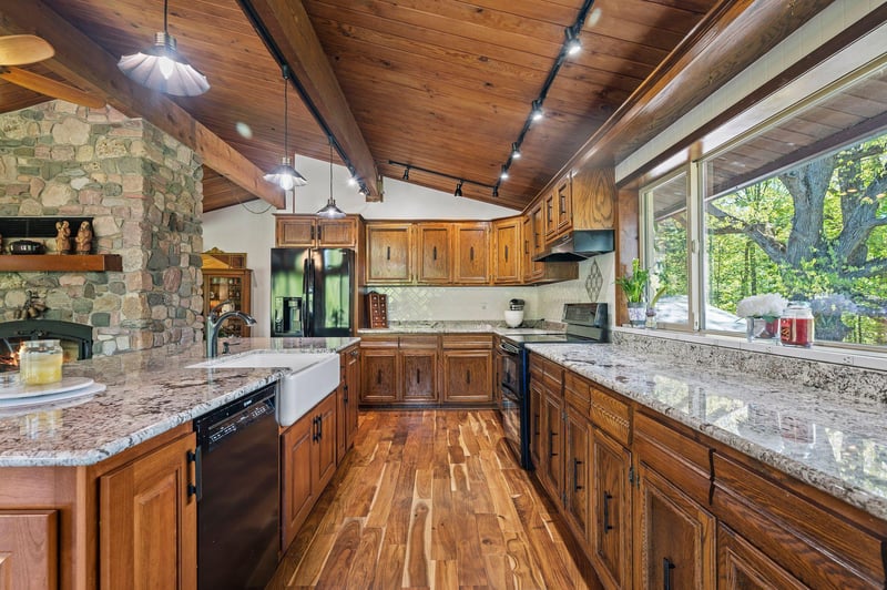 1640 Us Highway 63, Turtle Lake, WI 54889