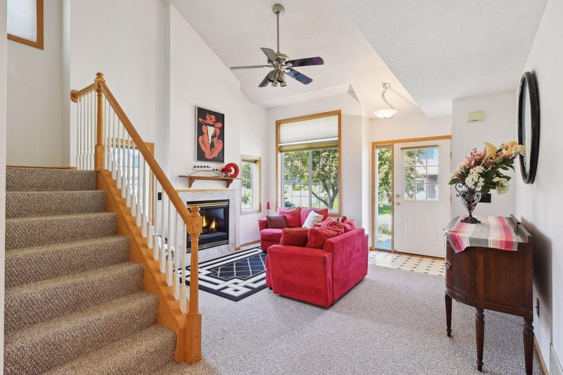 2048 Willow Cir, Lino Lakes, MN 55038