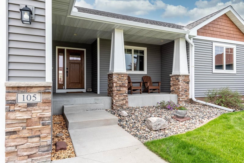 105 Sparrowhawk Cir, Eagle Lake, MN 56024