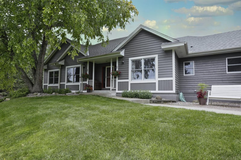 11151 Akron Ave, Inver Grove Heights, MN 55077