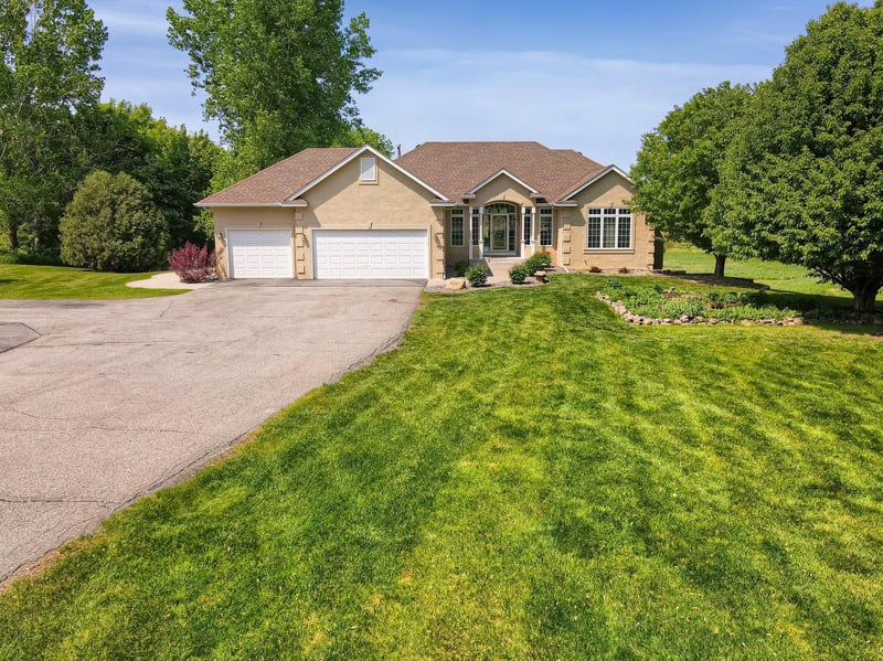 7425 Mark St, Loretto, MN 55357
