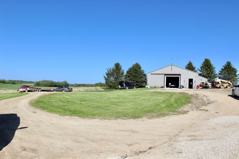 9540 54th Ave SE, Blooming Prairie, MN 55917