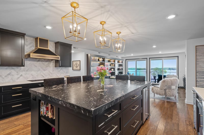 540 Indian Mound St #4B, Wayzata, MN 55391