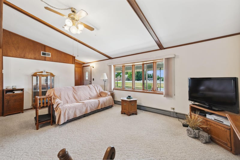 700 Main St, Courtland, MN 56021