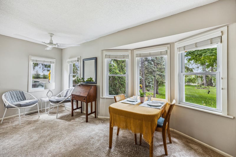 2447 Interlachen Rd, Spring Park, MN 55384