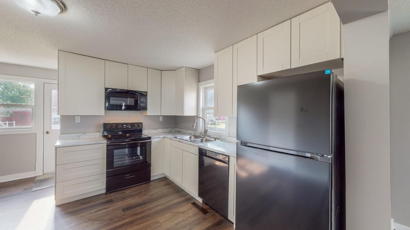 112 Chatfield St S, Dover, MN 55929