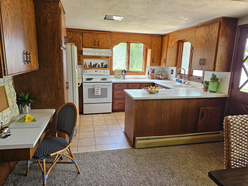 610 Summit Ave NE, Hill City, MN 55748