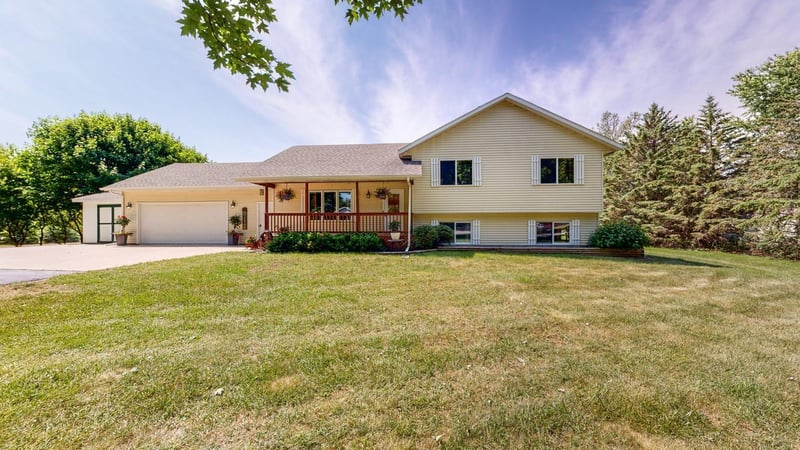 235 Pleasant St, Dexter, MN 55926