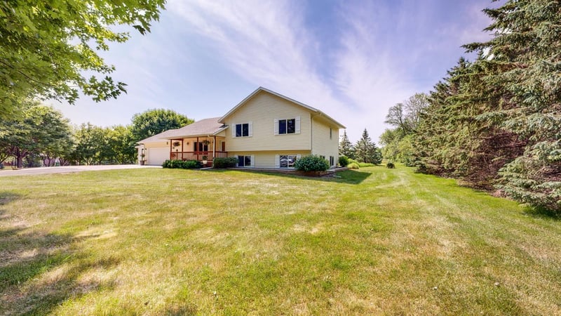 235 Pleasant St, Dexter, MN 55926