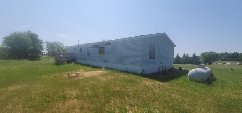 216 30th St, New Auburn, WI 54757