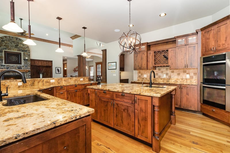 10048 Adam Ave, Inver Grove Heights, MN 55077