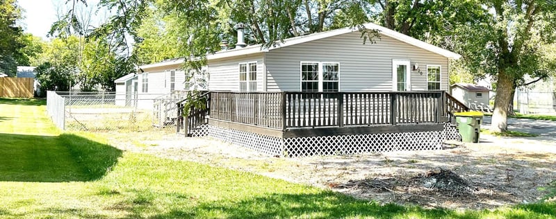 720 2nd St E, Lake Lillian, MN 56253
