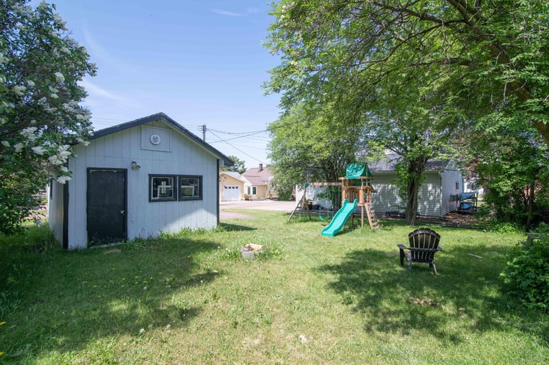 213 10th Ave W, Ashland, WI 54806