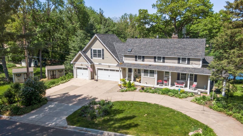 2571 Poplar Ave, North Saint Paul, MN 55109